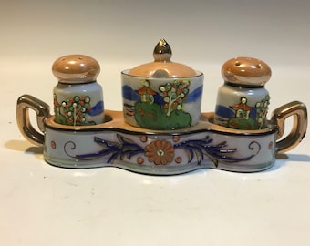 Lusterware Moriage Condiment Set Salt & Pepper Shakers Vintage TWC, Japan shakers, shaker sets, dinning shakers