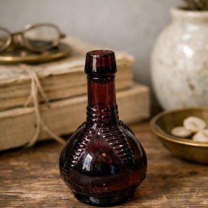 Vintage Claw Vase - Etsy UK