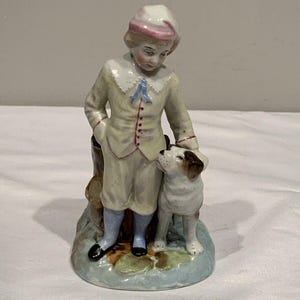Antyczna figurka z niemieckiej porcelany CONTA & BOEHME, uchwyt na zapałki, chłopiec z psem, uchwyt na zapałki, prezent na parapetówkę, dekoracja półki biurowej