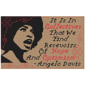 Op de afbeelding: Een zwart-wit afbeelding van Angela Davis, een burgerrechtenactiviste, met een citaat van haar: "Het is in collectieven dat we reservoirs van hoop en optimisme vinden - Angela Davis".