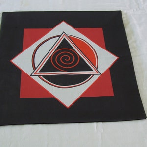 Altar Cloth or Tarot Mat - Triple Goddess Symbol (Three Faces Of the Goddess) - Pagan or Wicca Altar or Tarot Cloth