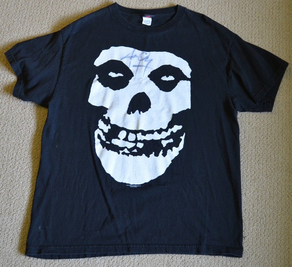 Signed Vintage Misfits Tshirt autograph by Jerry O