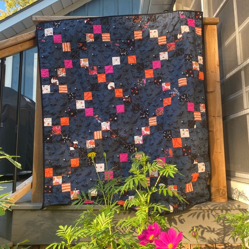 Halloween Quilt - Baby shops size - 41” x 47”