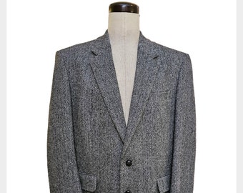 Vintage Harris Tweed wool blazer | Made in Scotland tailored in Canada grey & black herringbone tweed sports coat | 46 Reg