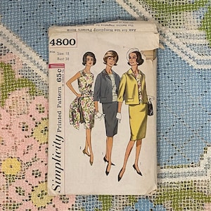 1960s suit sewing pattern Simplicity 4800 | 60s misses’ suit, blouse and slim skirt pattern | Bust 38 vintage size 18 | Complete