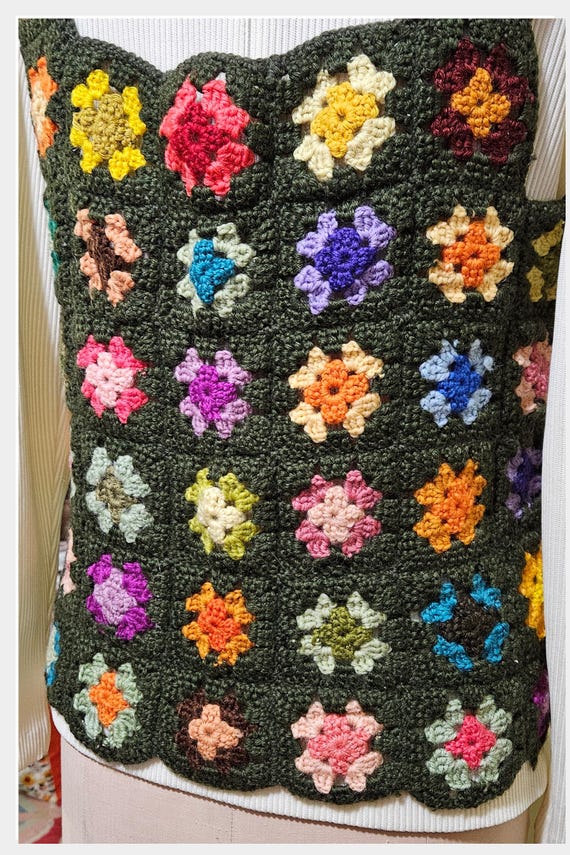 Vintage 1970s hand crocheted granny square patchw… - image 10