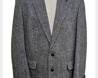 Vintage Harris Tweed wool blazer | Made in Scotland tailored in Canada grey & black herringbone tweed sports coat | 46 Reg