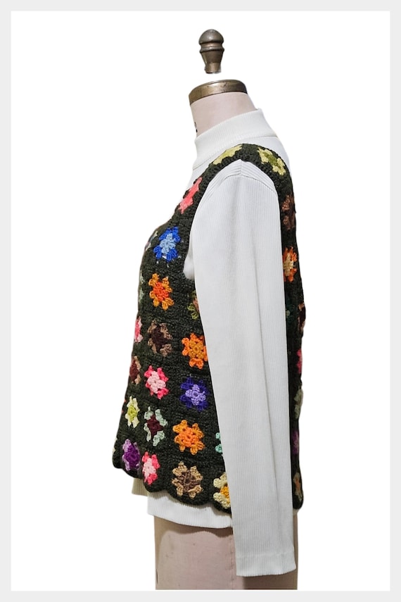 Vintage 1970s hand crocheted granny square patchw… - image 8