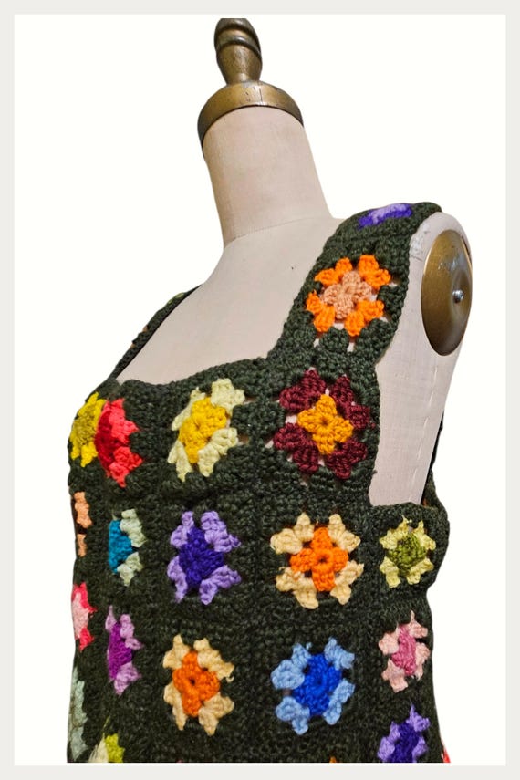 Vintage 1970s hand crocheted granny square patchw… - image 12