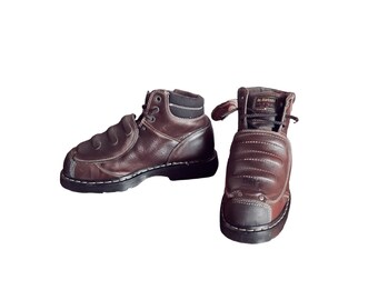Dr marten ironbridge metatarsal hotsell