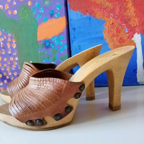 Vintage hooves 70s brown leather 38 clogs mules