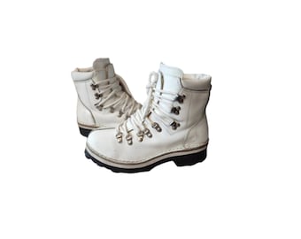 Vintage white lace-up boots Fly London amphibian mountain boots EU 41 leather