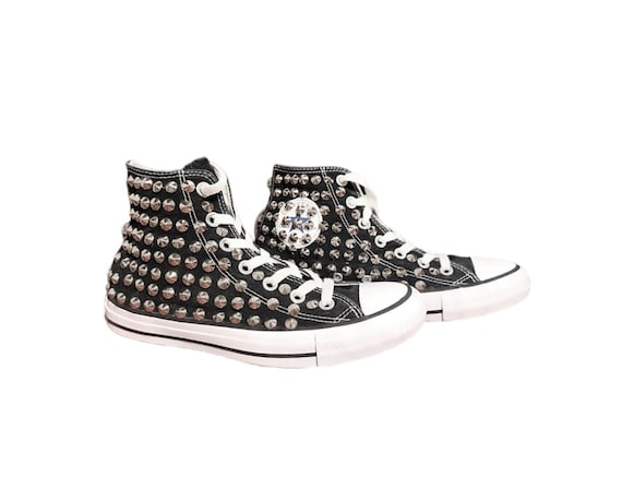 Zapatillas altas Converse Chuck Taylor negras con tachuelas de