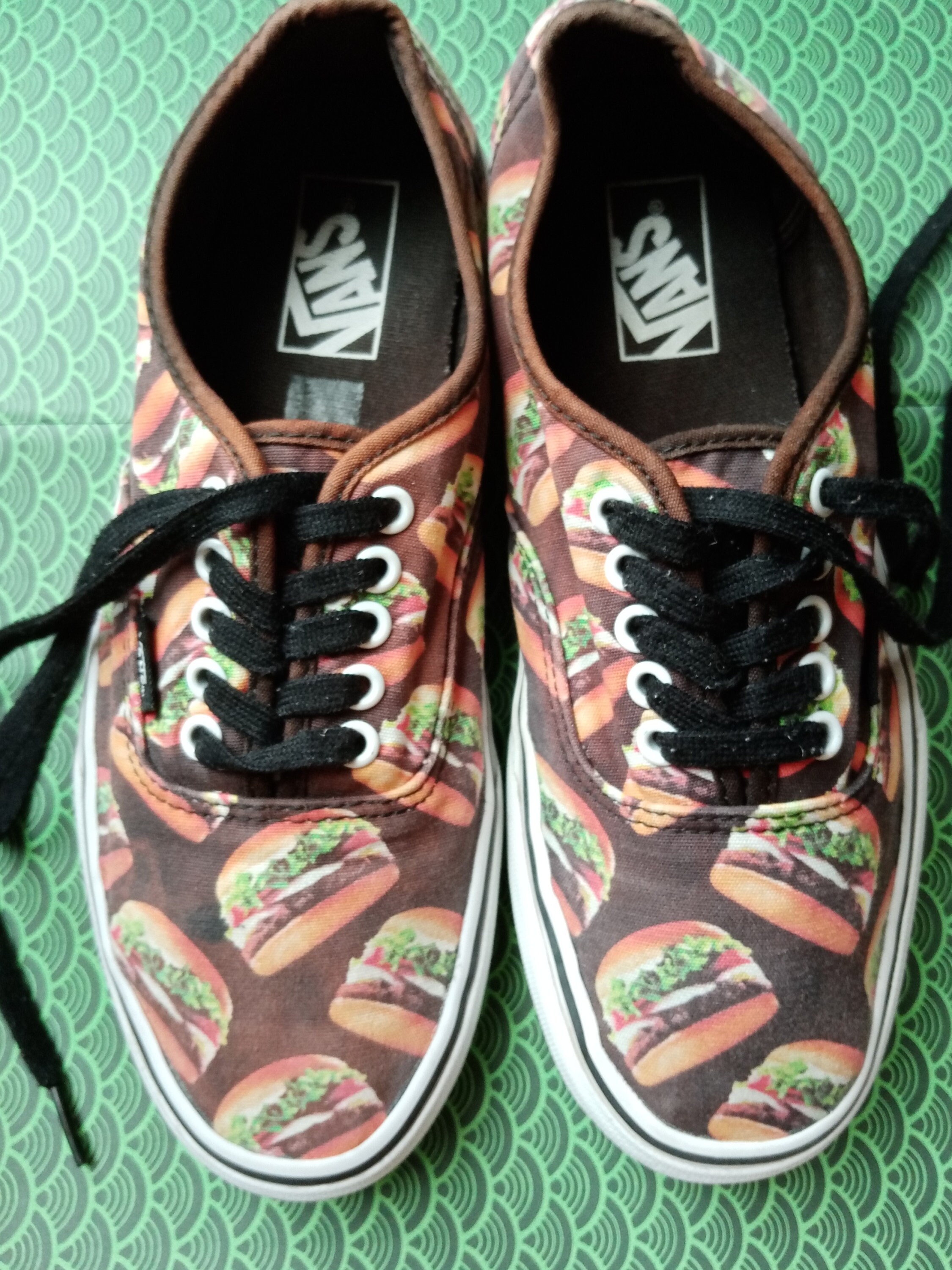 vans hamburger