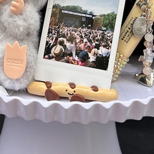 Desk buddy polaroid photo holder