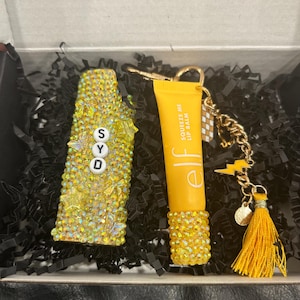 Aangepast cadeau: aanstekerhoesjes met strassteentjes