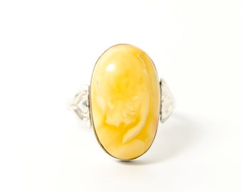 Baltic amber ring, sterling silver ring for women, white butterscotch amber stone, cocktail ring size US 11, DE 20,5/20,75 mm, amber jewelry