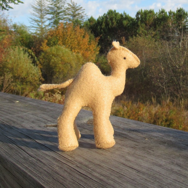 Oasis Camel felt sewing pattern pdf download