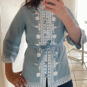 Blusa Vintage 70s/80s Botones Bordados