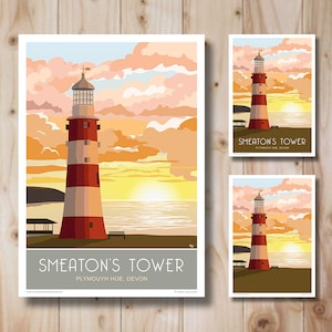 Puede incluir: Tres láminas artísticas con el faro de Smeaton's Tower en Plymouth, Devon. Las láminas muestran el faro con rayas rojas y blancas sobre un cielo de atardecer. La lámina más grande incluye el texto "SMEATON'S TOWER PLYMOUTH HOE, DEVON".