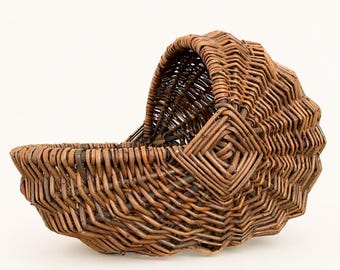 Vintage Willow Gathering Basket, Rustic European Wicker-10" x