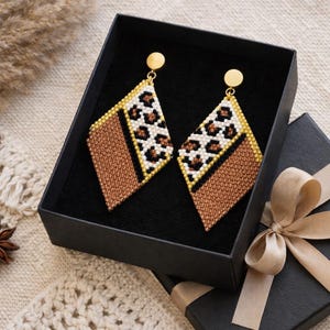Patrón de punto peyote ladrillo - Pendientes estilo safari bohemio - Delica Miyuki 11/0 - Patrón 3550 Tutorial en PDF