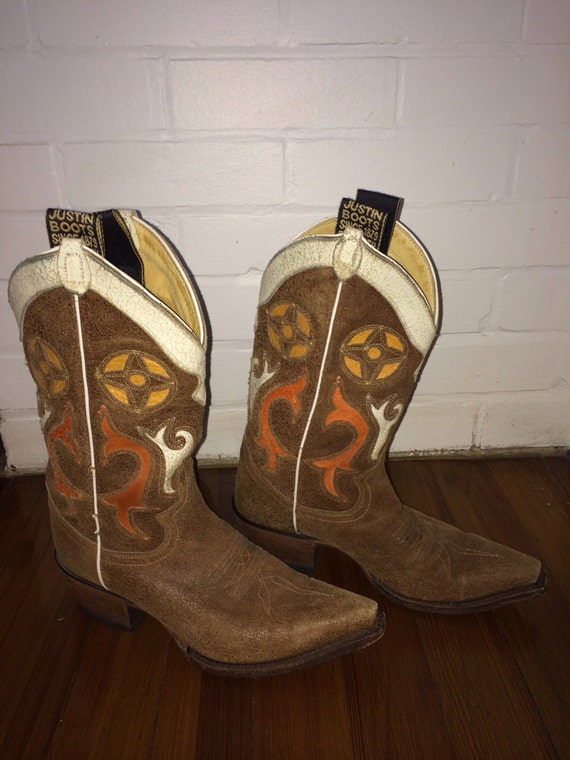 Justin cactus boots top