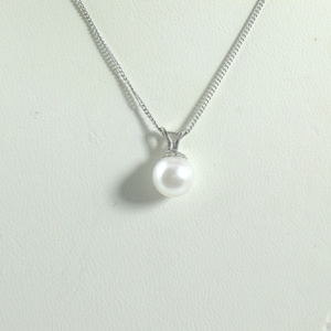 14KT Gold 7-7.5mm AAA Japanese Cultured Akoya Pearl Pendant