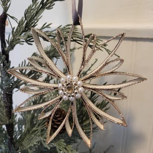 Decorazione a forma di rotolo di carta igienica riciclata, decorazione natalizia verde e oro, decorazione a forma di stella, regalo