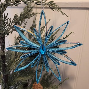 Adorno navideño con rollo de papel higiénico reciclado, mapa del mundo, estrella, color verde azulado, regalo