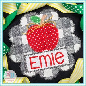 Apple Name Bow Circle Zigzag Applique, INSTANT DOWNLOAD, Multiple Sizes & Formats, Machine Embroidery, Back to School, Apple for Teacher