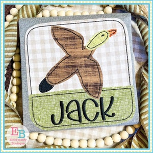 Mallard Patch Name Applique Design, INSTANT DOWNLOAD, Multiple Sizes & Formats, Machine Embroidery Digital Design File, Duck Design for Boy