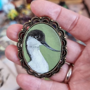 Ritratto di uccello in miniatura avocetta originale stile vintage incorniciato pittura a olio regalo per lei spilla dipinta a mano ciondolo portachiavi con magnete art