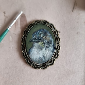 Ritratto di uccello in miniatura pinguino originale stile vintage incorniciato pittura a olio regalo per lei spilla dipinta a mano ciondolo portachiavi arte