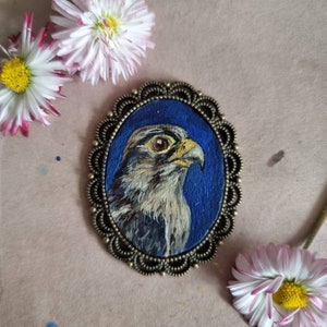 Pequena águia retrato original em miniatura pintura a óleo emoldurada, para casa de bonecas, presente de natal/decoração, broche/ímã/pingente/pintura pintados à mão
