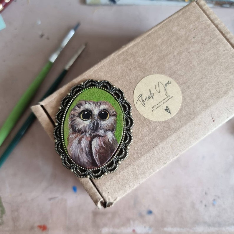 Owl tiny portrait original miniature,framed oil painting, for dollhouse, Mom/Friend vintage Gift,hand-painted Brooch/Magnet/Pendant/Painting image 3