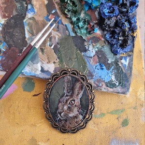 Retrato de lebre pequena original miniatura emoldurada pintura a óleo, para casa de bonecas, presente de Natal/decoração, broche/ímã/pingente/pintura pintados à mão