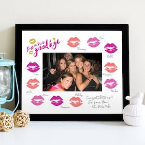 Mata fotograficzna Kiss the Miss Goodbye - Pamiątka z wieczoru panieńskiego 8x10 - Wydrukuj i opraw - Gra Bachelorette - Zdjęcie DIY 4x6 - Natychmiastowe pobranie