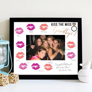 Mata fotograficzna Kiss the Miss Goodbye - Pamiątka z wieczoru panieńskiego 8x10 - Wydrukuj i opraw - Gra Bachelorette - Zdjęcie DIY 4x6 - Natychmiastowe pobranie