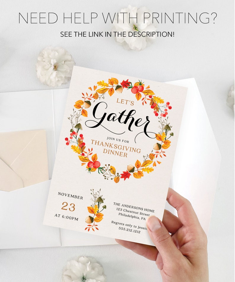 K&ouml;nnte beinhalten: Einladung zum Thanksgiving-Dinner mit floralem Kranzdesign. Die Einladung lautet "Let's Gather" und enth&auml;lt Datum, Uhrzeit und Ort. Der Text "Need help with printing? See the link in the description!" steht oben.