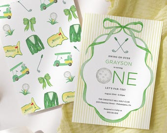Op de afbeelding: Een groene en witte uitnodiging met een golfthema. De uitnodiging luidt "Swing on over Grayson is turning one. Let's Par-Tee!" De uitnodiging is voor een golffeest in The Chestnut Hill Golf Club op 23 augustus om 14:30 uur.
