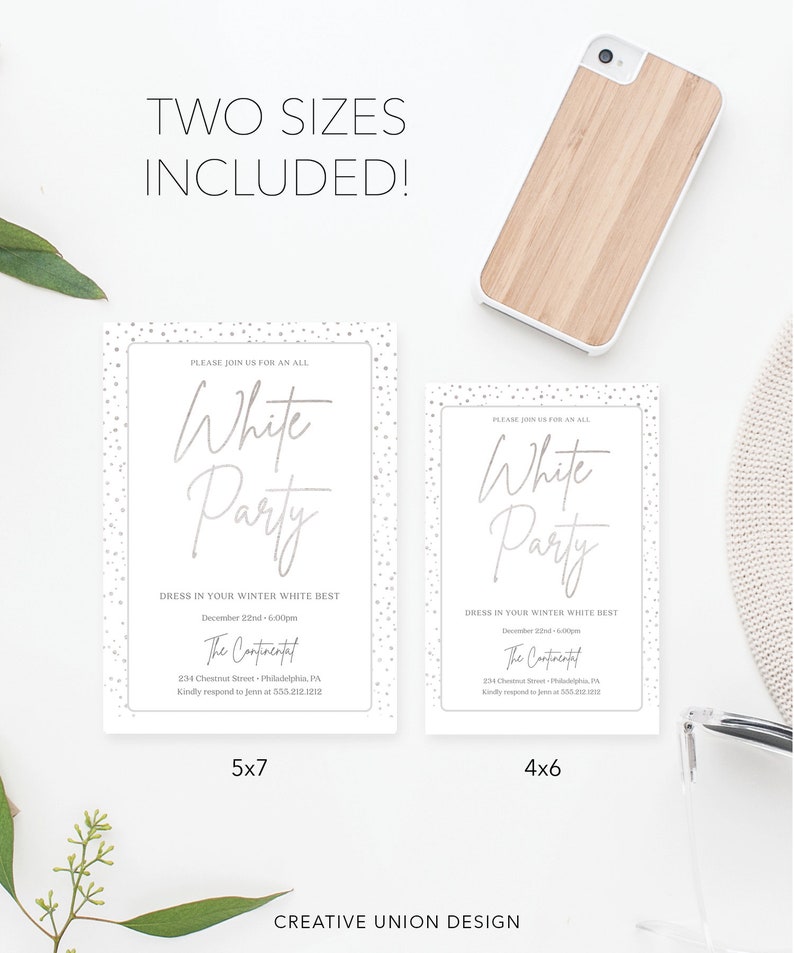 K&ouml;nnte beinhalten: Zwei Einladungen f&uuml;r eine White Party, eine 5x7 Zoll und eine 4x6 Zoll, mit silbernem Text und einem gepunkteten Rand. Die Einladungen enthalten den Text "White Party" und Veranstaltungsdetails. Eine Handyh&uuml;lle aus Holz ist ebenfalls vorhanden.