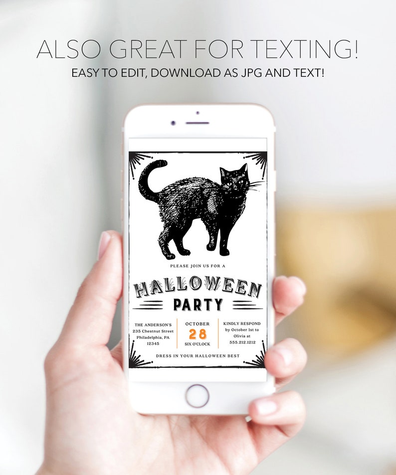 Puede incluir: Un tel&eacute;fono inteligente muestra una invitaci&oacute;n a una fiesta de Halloween. El dise&ntilde;o en blanco y negro presenta una ilustraci&oacute;n de un gato negro y detalles del evento. El texto en la parte superior dice "&iexcl;TAMBI&Eacute;N GENIAL PARA ENVIAR TEXTOS!"