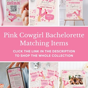 K&ouml;nnte beinhalten: Eine Sammlung von Party-Papeterie im pinken Cowgirl-Stil f&uuml;r Junggesellinnenabschiede, bestehend aus einem Willkommensschild, Einladungen, Reisepl&auml;nen und Spielkarten. Die Designs zeigen pinke Cowboystiefel, Discokugeln und Sterne.