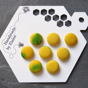 Met stof beklede knopen - 8 x 14 mm knopen, handgemaakte knopen, gele knopen, groene knopen, handgeverfde knopen, mosknopen, 1534