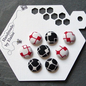 Fabric Covered Buttons - 8 x 14mm buttons, handmade button, red and black lattice button, geometric button, minimalist pattern buttons,1515