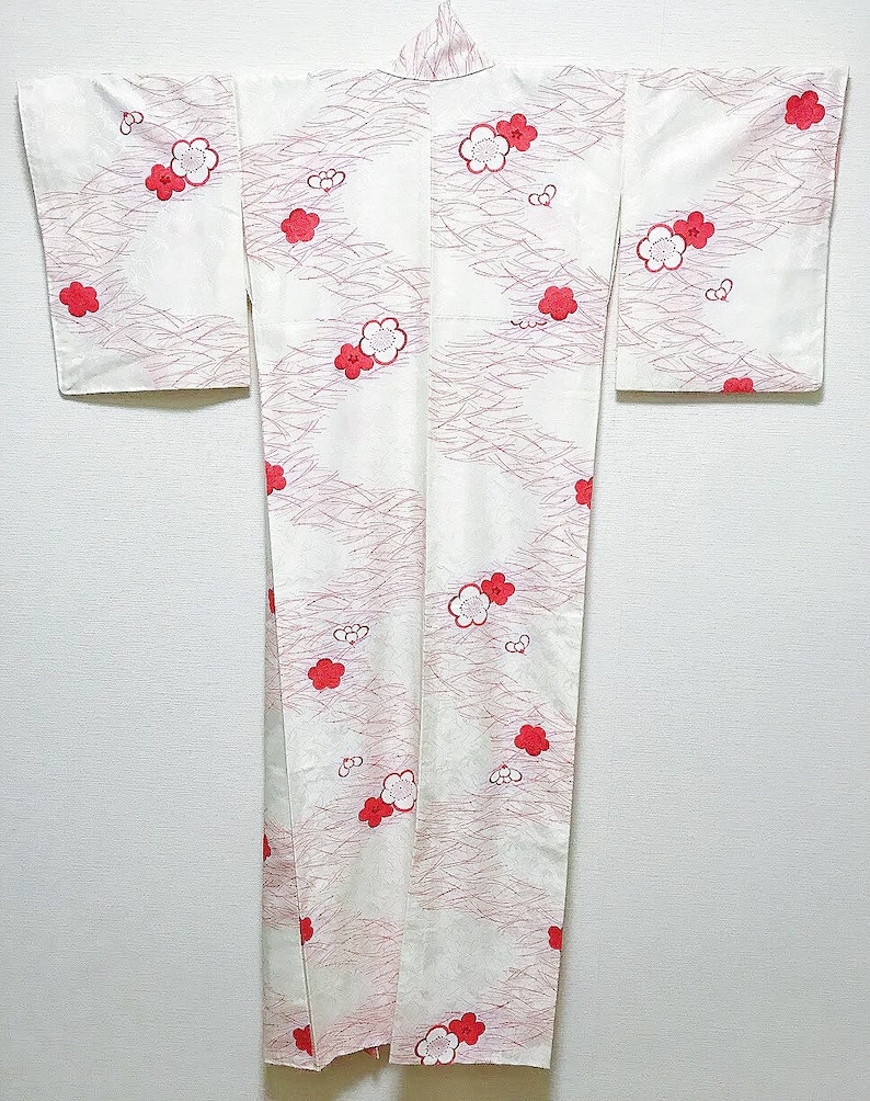 TA10 Polyester Washable White Komon Kimono with Plum Patterns