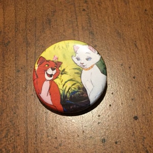 Disney - Aristocats Thomas O&#39;Malley and Duchess 1.25 inch Button Pin