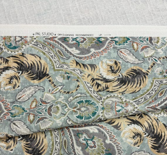 ※抹茶※フランスアンティーク　ダマスク織　ロゴ刺繍　中綿クッション付き PKL Studio TWIN TIGER リードスパ フローラル ダマスク リーフ 室内