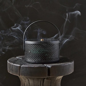 MOSQUITO COIL HOLDER in black metal. Modern, metal mosquito coil holder with lid